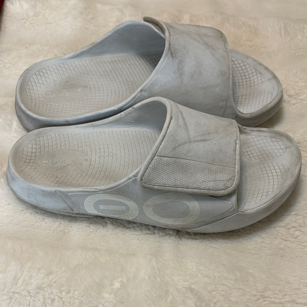 Oofos Light Gray Slide Sandals